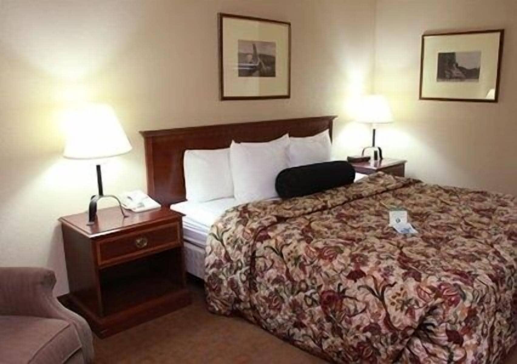 Rodeway Inn Fort Morgan Exterior photo