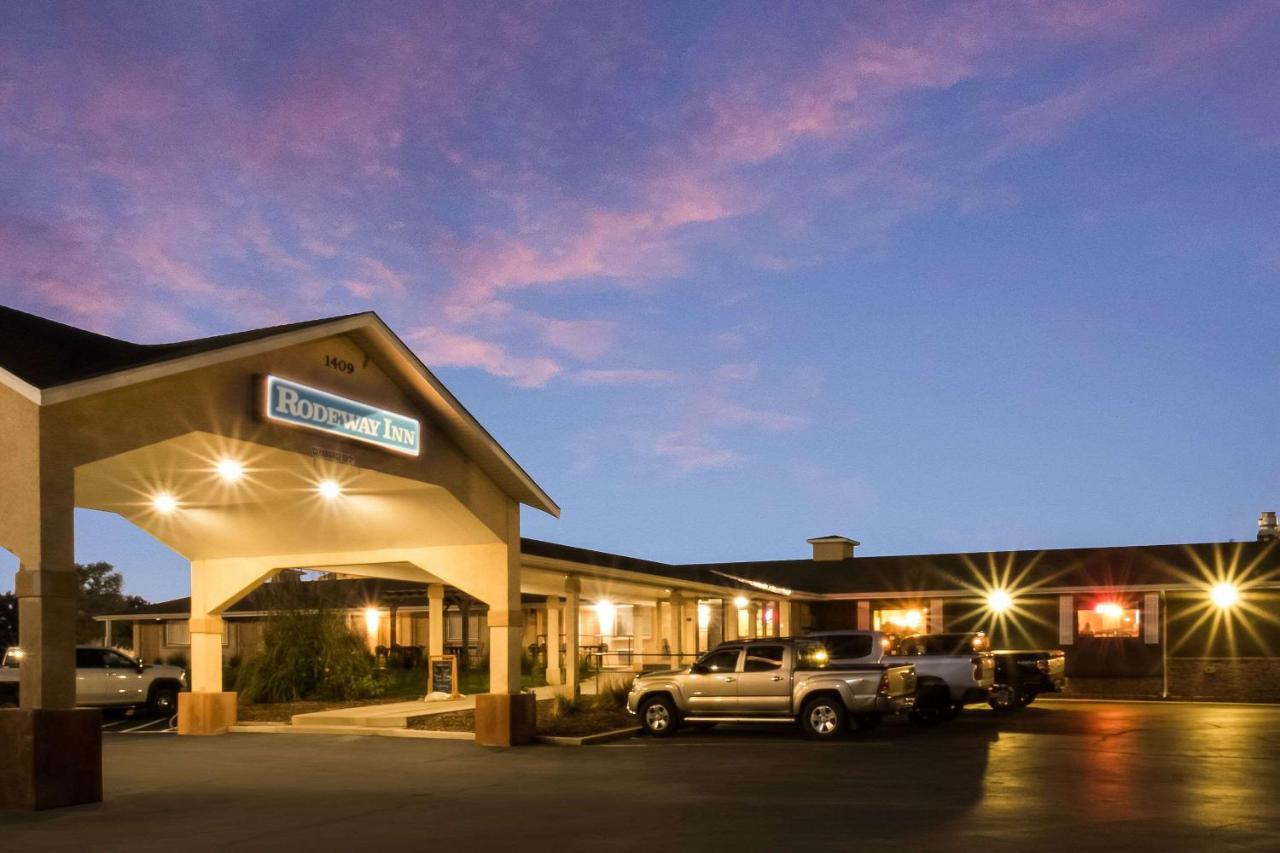 Rodeway Inn Fort Morgan Exterior photo